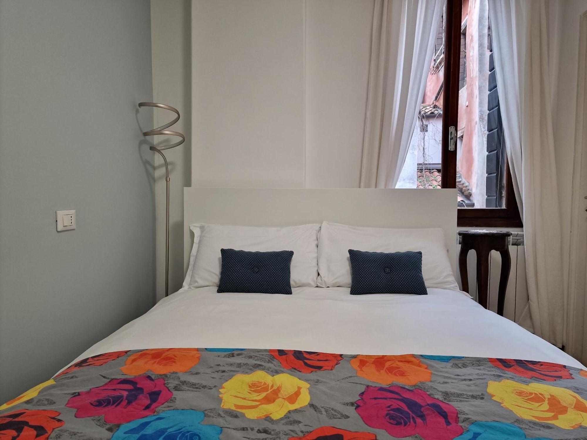 Veneziacentopercento La Forcola Apartment, Next To Rialto Bridge Eksteriør billede